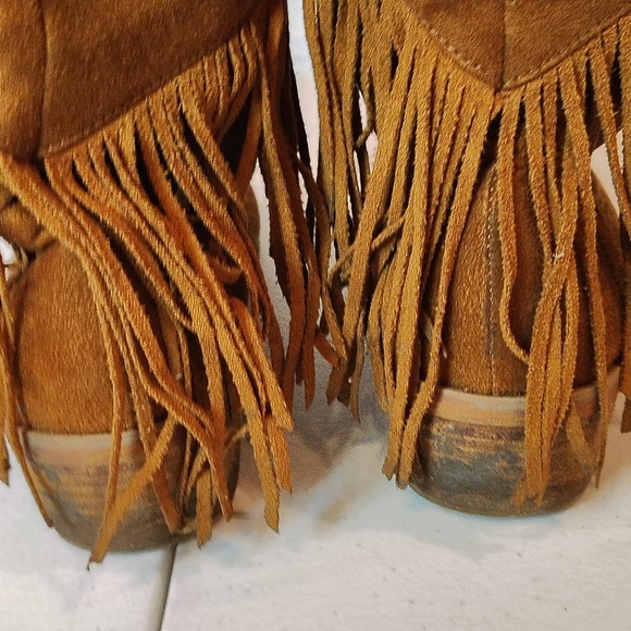 Not Rated Fringe Brown Suede Boots Festival Boho Western Size 6.5 Pull On - Picture 8 of 10